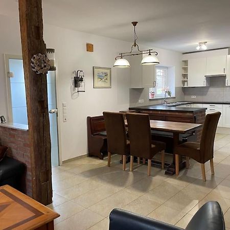 Charmante Ferienwohnung In Idyllischer Lage 제베 외부 사진