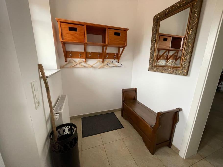 Charmante Ferienwohnung In Idyllischer Lage 제베 외부 사진