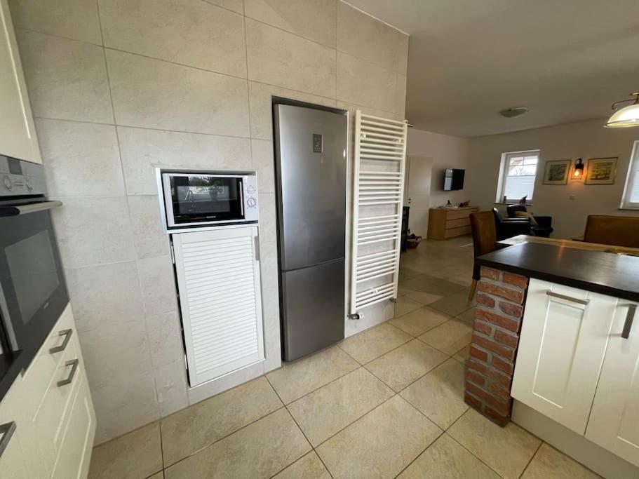 Charmante Ferienwohnung In Idyllischer Lage 제베 외부 사진