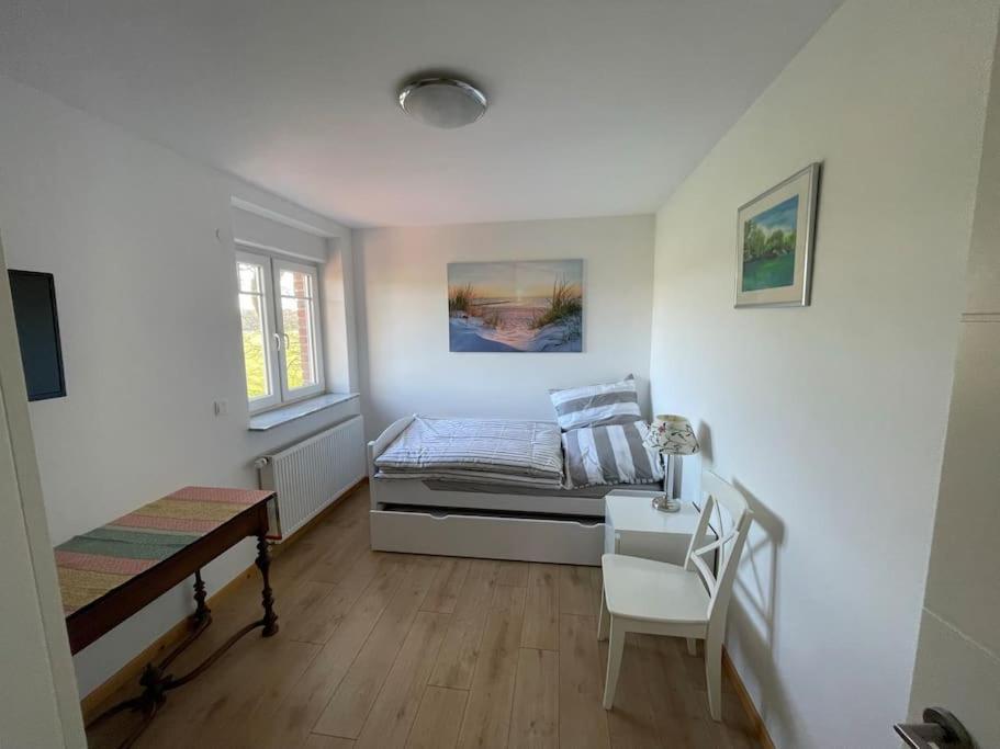 Charmante Ferienwohnung In Idyllischer Lage 제베 외부 사진